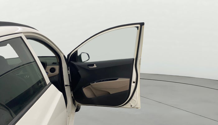 2014 Hyundai Grand i10 SPORTZ AT 1.2 KAPPA VTVT, Petrol, Automatic, 64,334 km, RHS Front Door