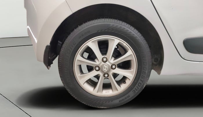 2015 Hyundai Grand i10 ASTA (O) 1.2 KAPPA VTVT, Petrol, Manual, 96,881 km, Right Rear Wheel