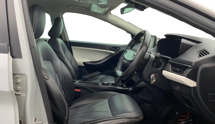 2024 Tata NEXON Pure 1.2 iCNG, CNG, Manual, 88,371 km, Right Side Front Door Cabin