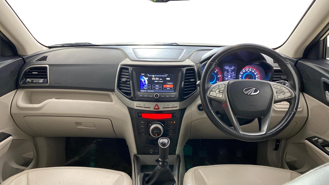 2022 Mahindra XUV300 W8 (O) 1.5 DIESEL, Diesel, Manual, 1,47,204 km, Dashboard