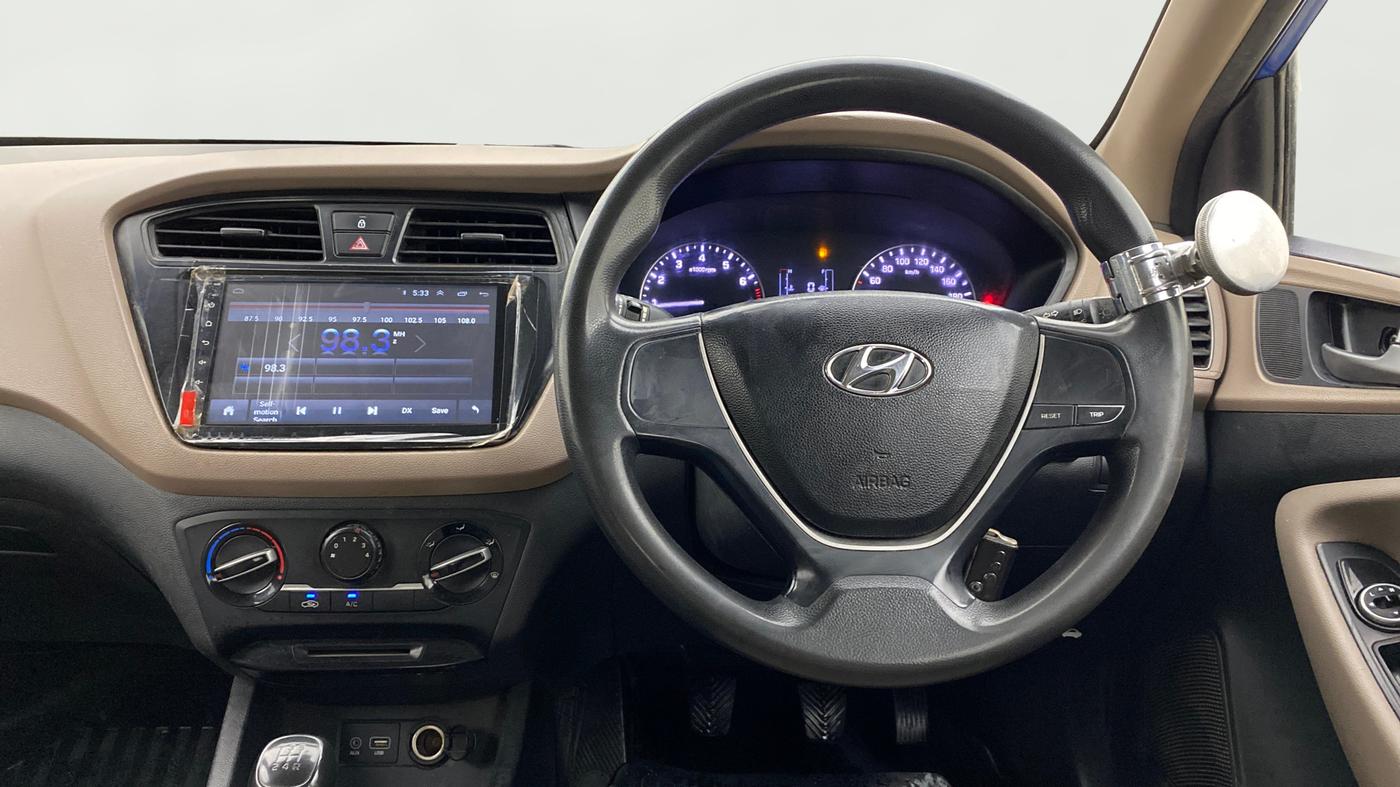 2017 Hyundai Elite i20 MAGNA 1.2, CNG, Manual, 99,224 km, Steering Wheel Close Up
