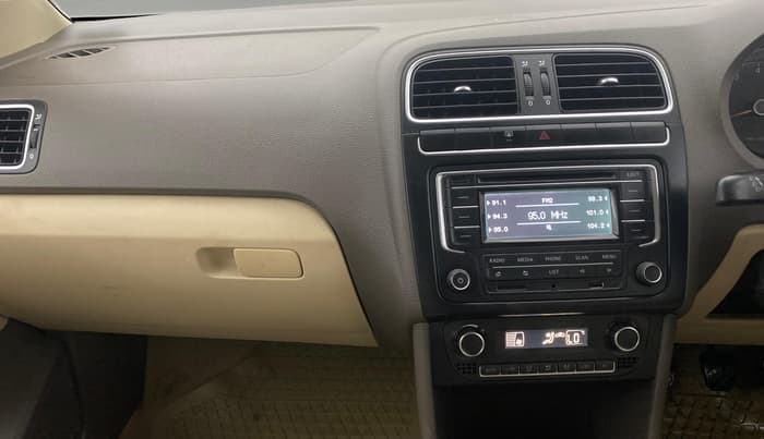 2013 Volkswagen Vento HIGHLINE 1.6 MPI, Petrol, Manual, 70,981 km, Air Conditioner