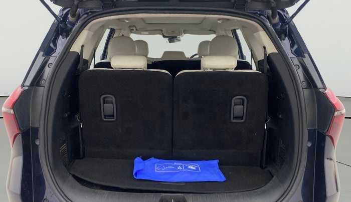 2022 Mahindra XUV700 AX 7 LUXURY D AWD AT 7 STR, Diesel, Automatic, 1,29,475 km, Boot Open Zoomed View