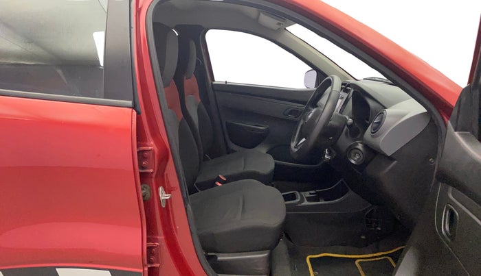 2017 Renault Kwid RXT 1.0 AMT (O), Petrol, Automatic, 28,167 km, Right Side Front Door Cabin