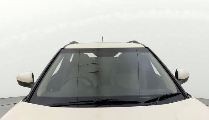 2021 Mahindra XUV300 W8 (O) 1.2 PETROL AMT, Petrol, Automatic, 46,170 km, Front Windshield