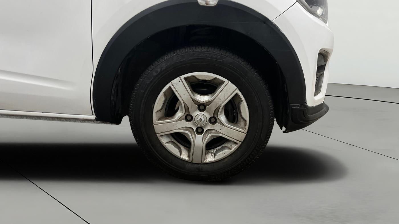 2019 Renault TRIBER RXZ, CNG, Manual, 31,175 km, Right Front Wheel