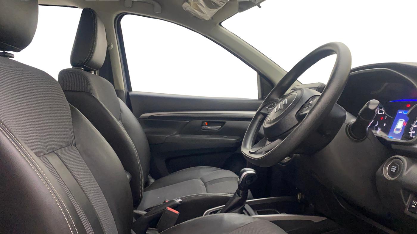 2022 Maruti XL6 ZETA AT, Petrol, Automatic, 62,625 km, Right Side Front Door Cabin