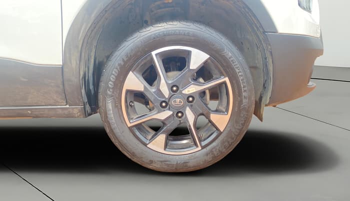 2025 Tata PUNCH Creative Plus AMT, Petrol, Automatic, 12,268 km, Right Front Wheel