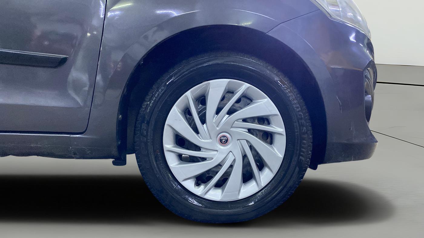 2016 Maruti Ertiga VDI SHVS, Diesel, Manual, 80,219 km, Right Front Wheel