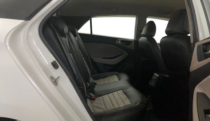 2015 Hyundai Elite i20 ASTA 1.2, Petrol, Manual, 46,141 km, Right Side Rear Door Cabin