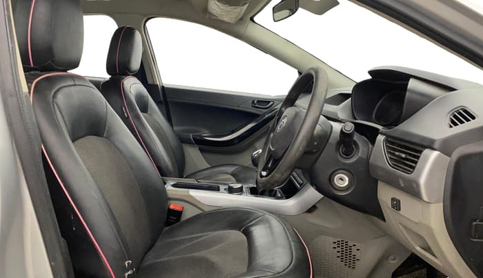 2018 Tata NEXON XM PETROL, CNG, Manual, 1,00,385 km, Right Side Front Door Cabin