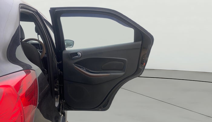2018 Ford FREESTYLE TITANIUM 1.2 PETROL, Petrol, Manual, 59,316 km, RHS Rear Door