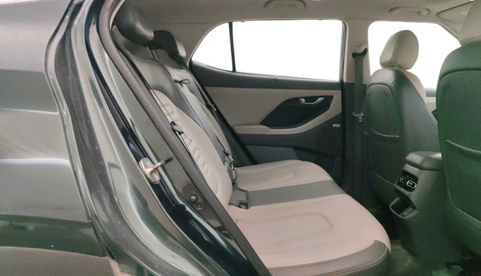 2024 Hyundai Creta SX (O) 1.5 PETROL, Petrol, Manual, 28,652 km, Right Side Rear Door Cabin