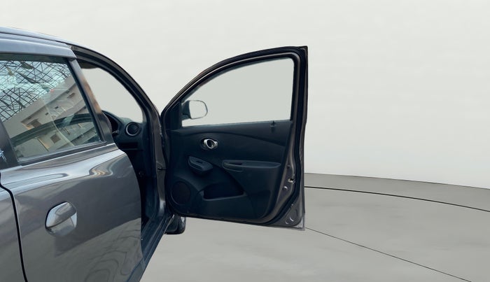 2018 Datsun Go T, Petrol, Manual, 30,404 km, RHS Front Door