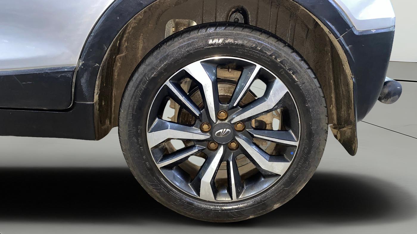 2019 Mahindra XUV300 W8 (O) 1.2 PETROL, Petrol, Manual, 80,379 km, Left Rear Wheel