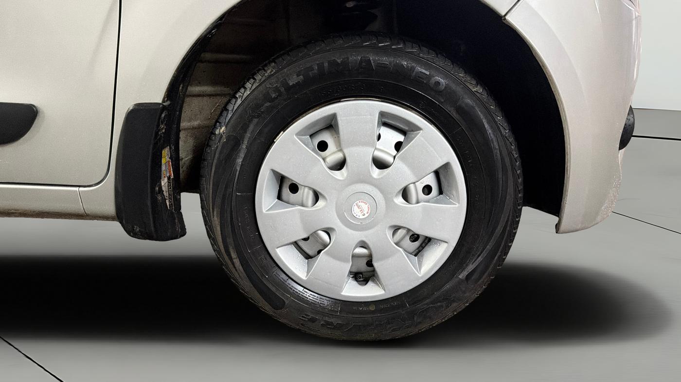 2022 Maruti New Wagon-R LXI CNG 1.0, CNG, Manual, 17,821 km, Right Front Wheel
