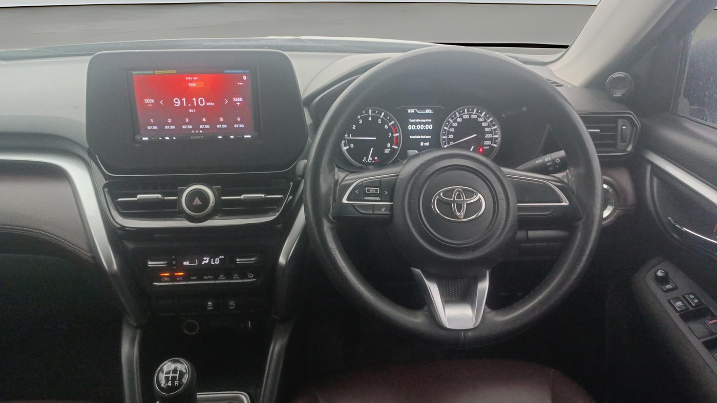 2023 Toyota URBAN CRUISER HYRYDER E NEO DRIVE, Petrol, Manual, 42,204 km, Steering Wheel Close Up