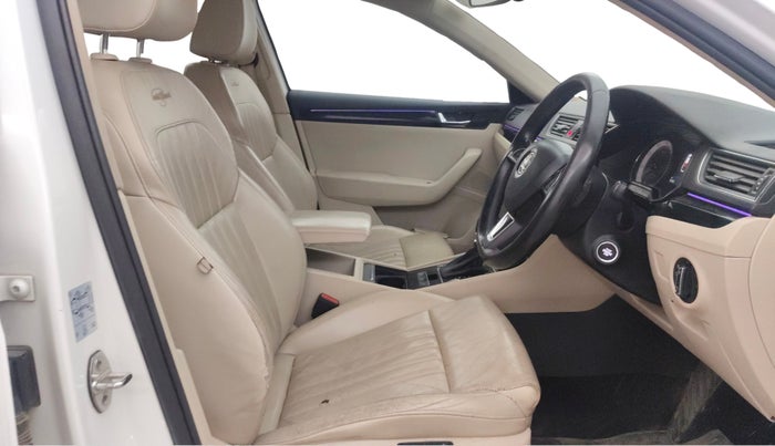 2017 Skoda Superb L&K 1.8 TSI AT, Petrol, Automatic, 91,341 km, Right Side Front Door Cabin