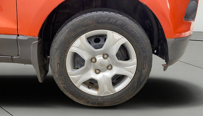 2014 Ford Ecosport AMBIENTE 1.5L DIESEL, Diesel, Manual, 1,17,219 km, Right Front Wheel