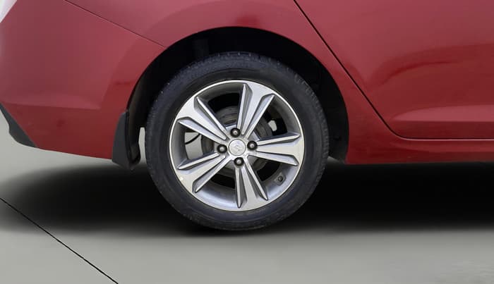 2019 Hyundai Verna 1.6 VTVT SX (O) AT, Petrol, Automatic, 26,169 km, Right Rear Wheel