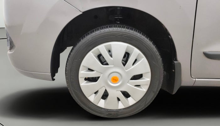 2012 Maruti Wagon R 1.0 VXI, Petrol, Manual, 97,754 km, Left Front Wheel