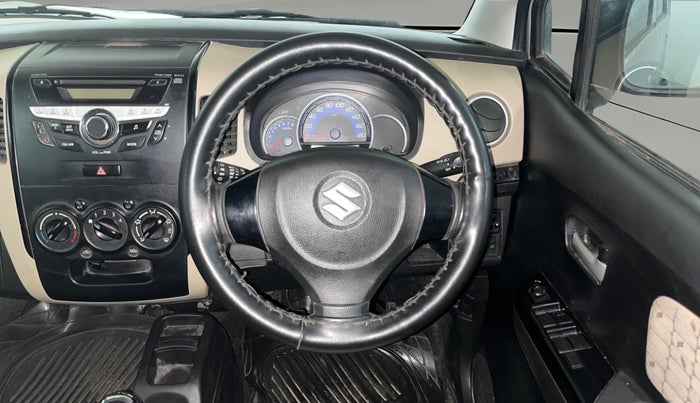 2017 Maruti Wagon R 1.0 VXI, Petrol, Manual, 97,744 km, Steering Wheel Close Up
