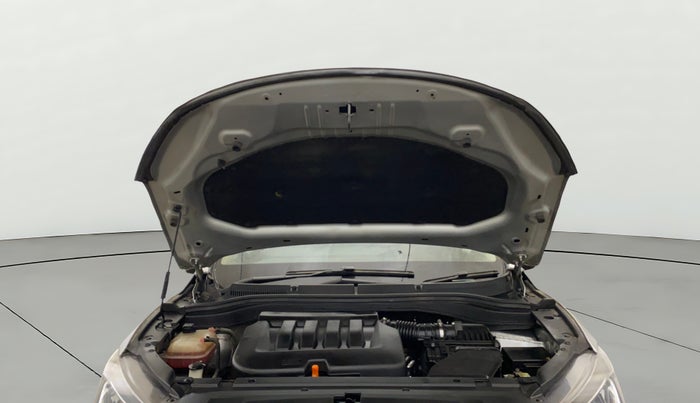 2022 Mahindra XUV700 AX 5 P MT 7 STR, Petrol, Manual, 32,365 km, Open Bonet