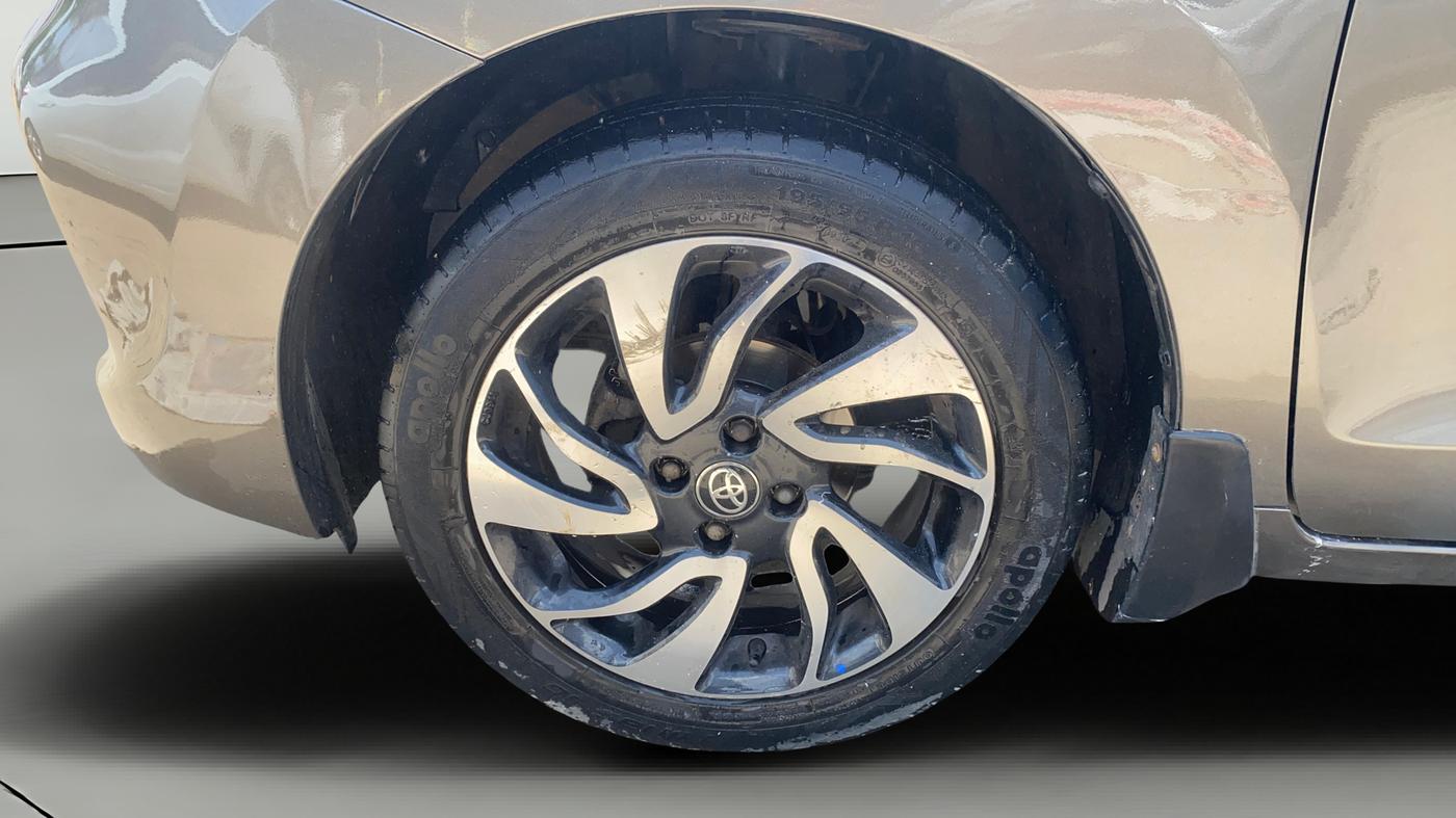 2019 Toyota Glanza V CVT, Petrol, Automatic, 57,126 km, Left Front Wheel