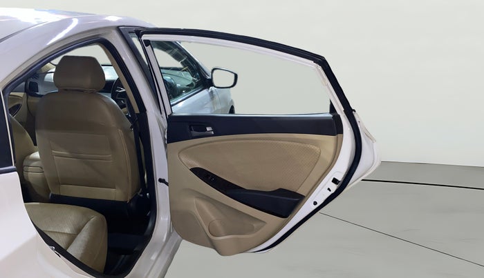 2017 Hyundai Verna 1.6 VTVT SX (O) AT, Petrol, Automatic, 25,039 km, RHS Rear Door