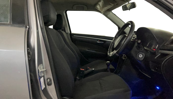 2016 Maruti Swift VXI, Petrol, Manual, 67,154 km, Right Side Front Door Cabin