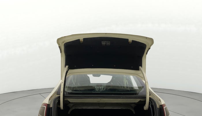 2013 Ford Fiesta STYLE DIESEL, Diesel, Manual, 1,23,128 km, Boot Door Open