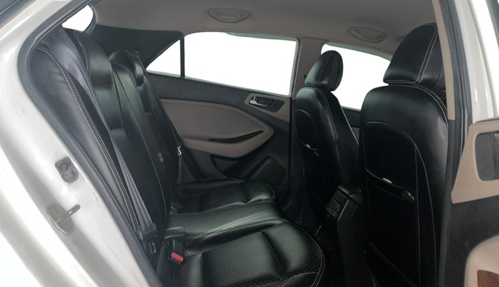 2015 Hyundai Elite i20 MAGNA 1.2, Petrol, Manual, 64,232 km, Right Side Rear Door Cabin