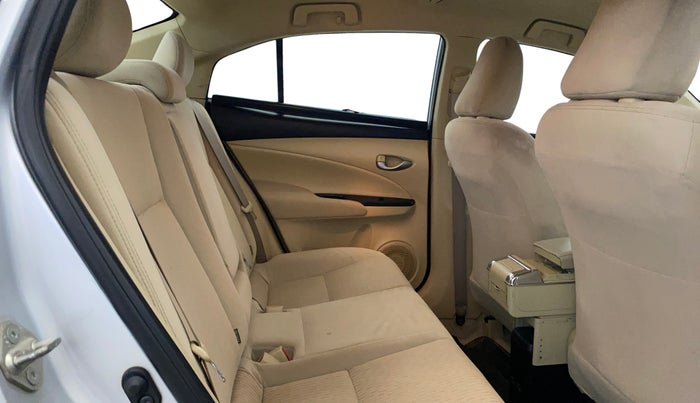 2020 Toyota YARIS G MT, Petrol, Manual, 70,513 km, Right Side Rear Door Cabin