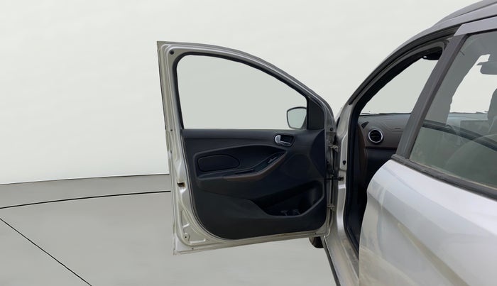 2019 Ford FREESTYLE TITANIUM 1.2 PETROL, Petrol, Manual, 76,498 km, LHS Front Door