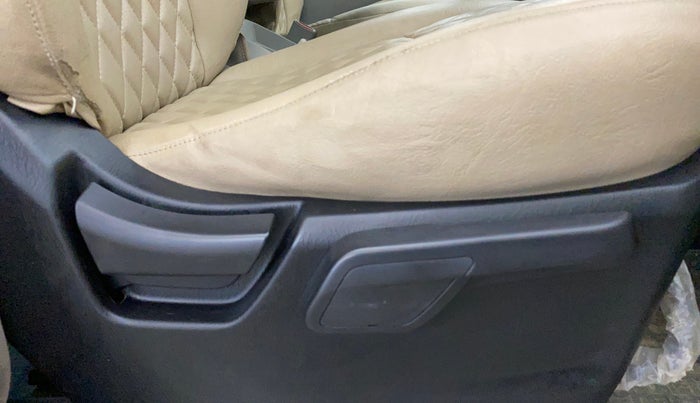 2018 Mahindra Scorpio S7, Diesel, Manual, 48,710 km, Driver Side Adjustment Panel