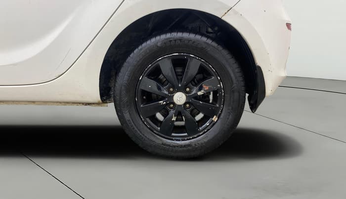 2014 Hyundai i20 ASTA 1.4 CRDI, Diesel, Manual, 1,42,812 km, Left Rear Wheel