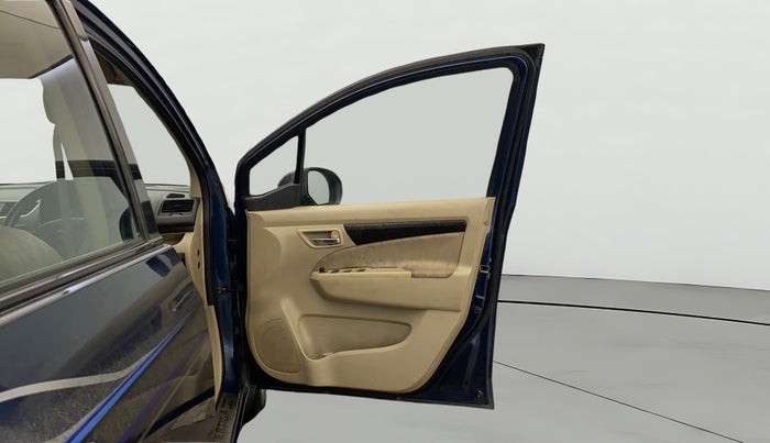 2014 Maruti Ertiga VXI Limited Edition, Petrol, Manual, 63,840 km, RHS Front Door