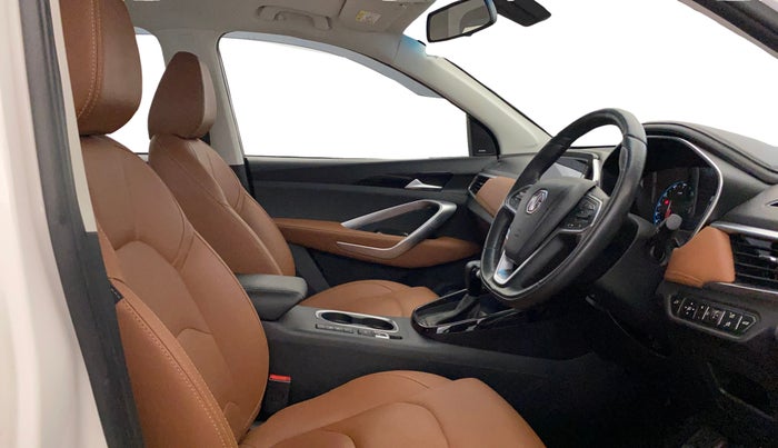 2020 MG HECTOR PLUS SHARP 1.5 PETROL TURBO DCT 6-STR, Petrol, Automatic, 55,286 km, Right Side Front Door Cabin