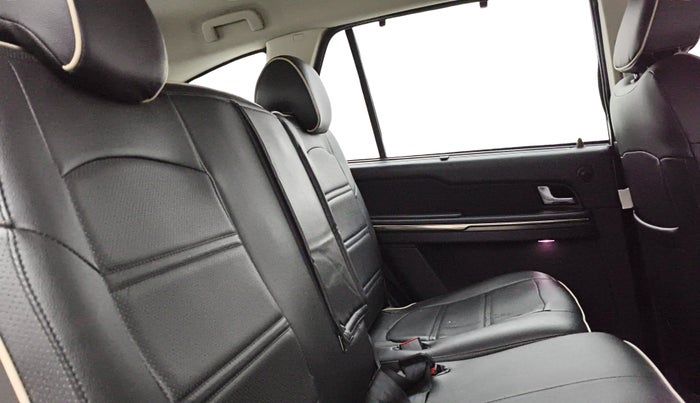 2019 Tata Hexa XM PLUS 4X2 7 STR, Diesel, Manual, 1,01,654 km, Right Side Rear Door Cabin