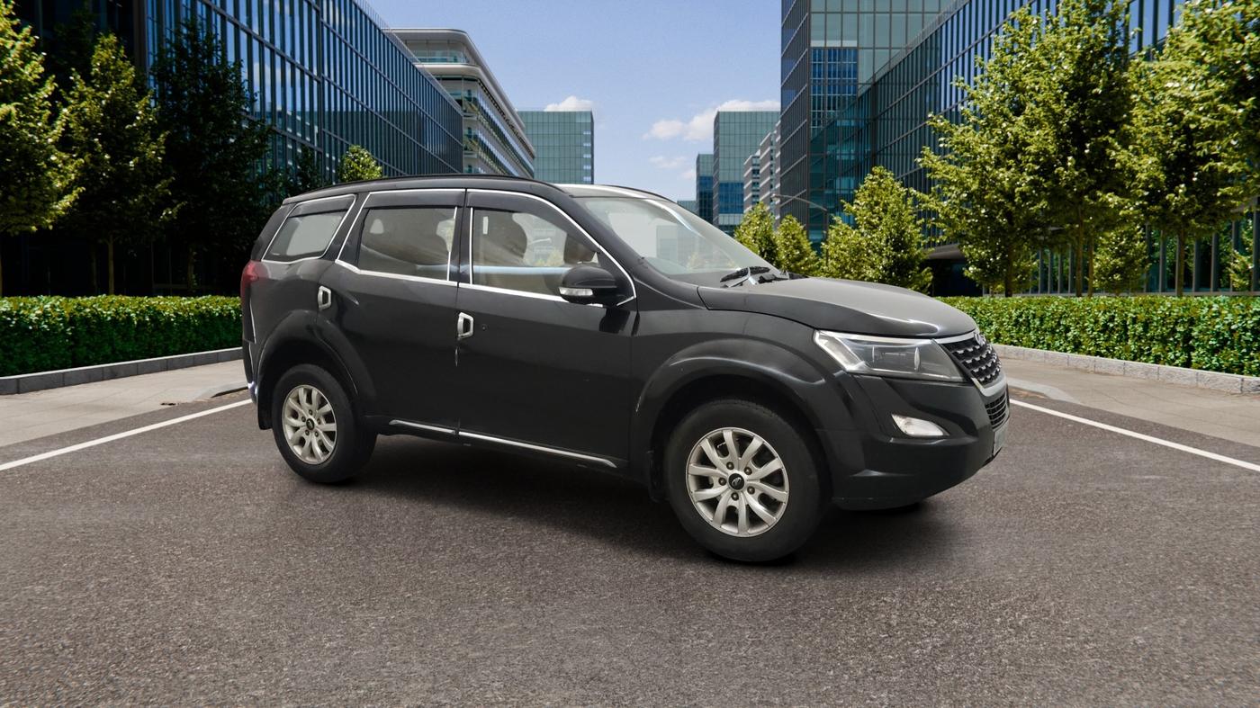 2019 Mahindra XUV500 W5, Diesel, Manual, 60,258 km, Right Front Diagonal
