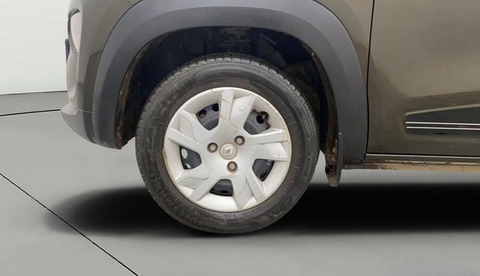 2022 Renault Kwid RXT 1.0 AMT, Petrol, Automatic, 15,747 km, Left Front Wheel