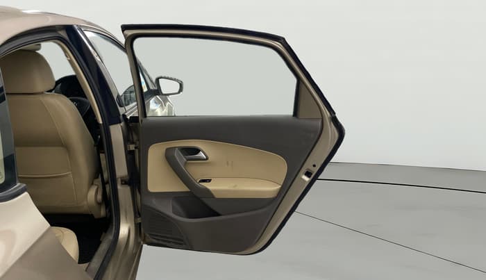 2016 Volkswagen Vento HIGHLINE 1.5 AT, Diesel, Automatic, 1,22,532 km, RHS Rear Door