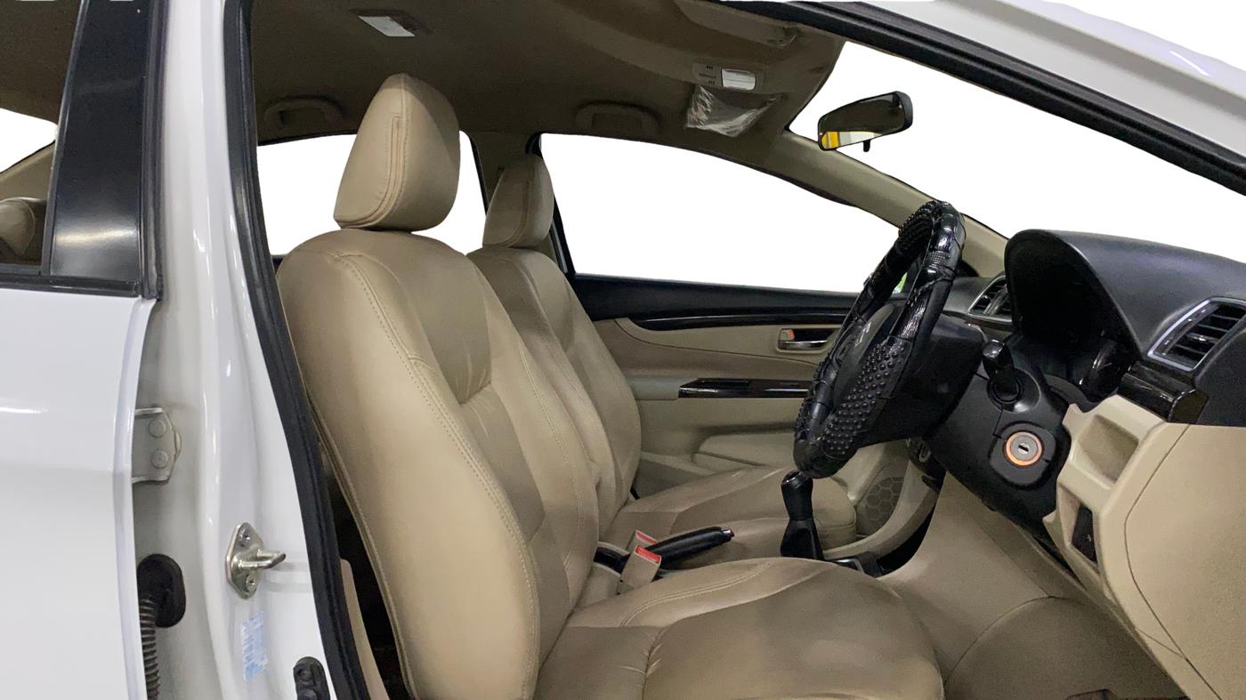 2018 Maruti Ciaz DELTA 1.4 MT PETROL, Petrol, Manual, 58,071 km, Right Side Front Door Cabin