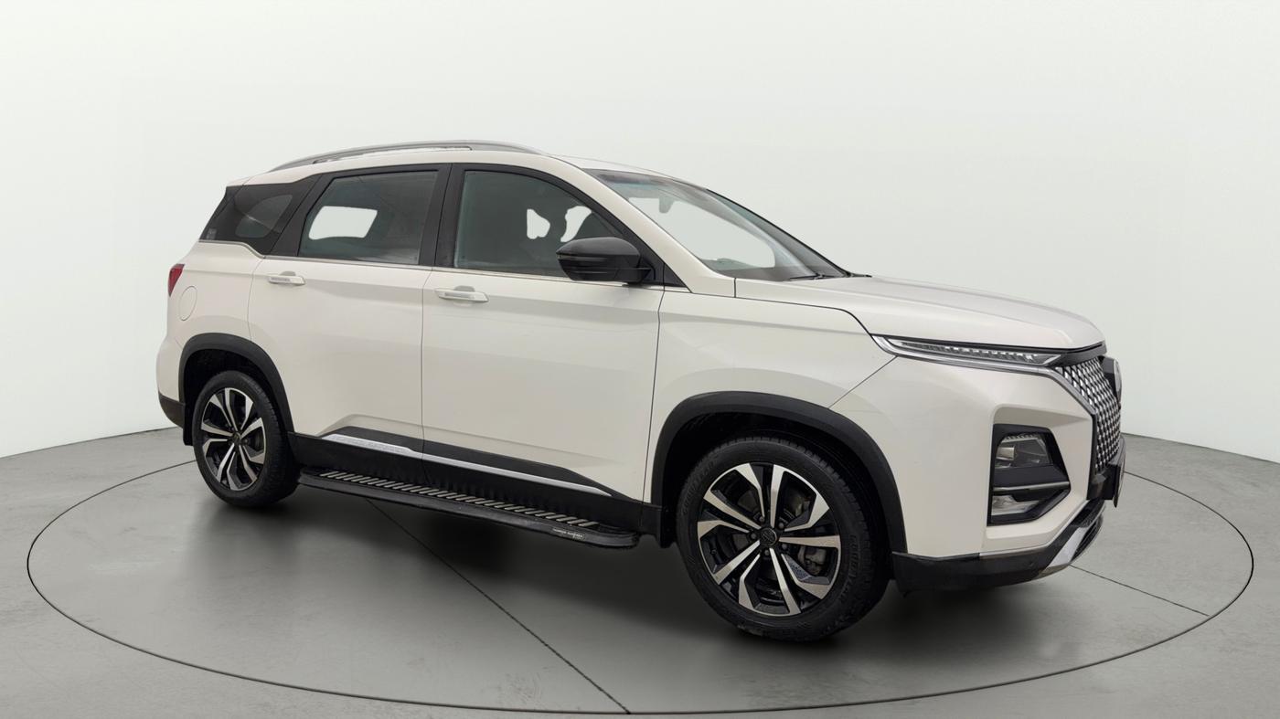 2023 MG HECTOR PLUS SHARP PRO 1.5 PETROL TURBO CVT 7 STR, Petrol, Automatic, 41,683 km, Right Front Diagonal