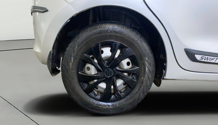2022 Maruti Swift LXI, CNG, Manual, 92,405 km, Right Rear Wheel