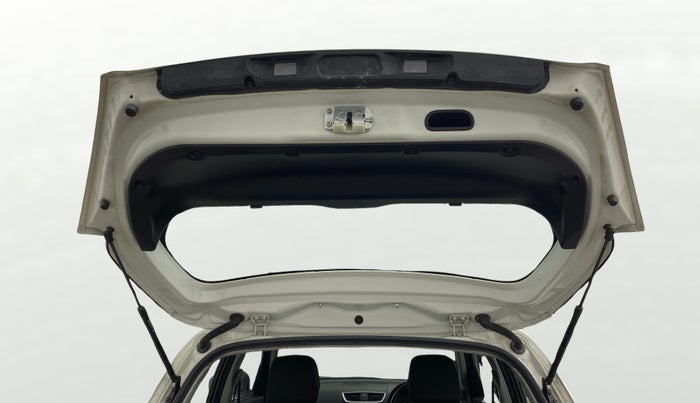 2016 Maruti Swift VXI, Petrol, Manual, 62,915 km, Boot Door Open