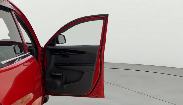 2018 Mahindra KUV 100 NXT K2 P 6 STR, Petrol, Manual, 33,543 km, RHS Front Door