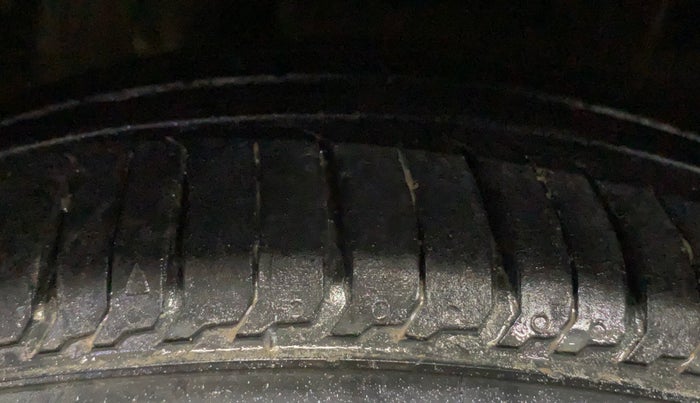 2015 Honda Amaze 1.2L I-VTEC S, Petrol, Manual, 74,038 km, Right Rear Tyre Tread