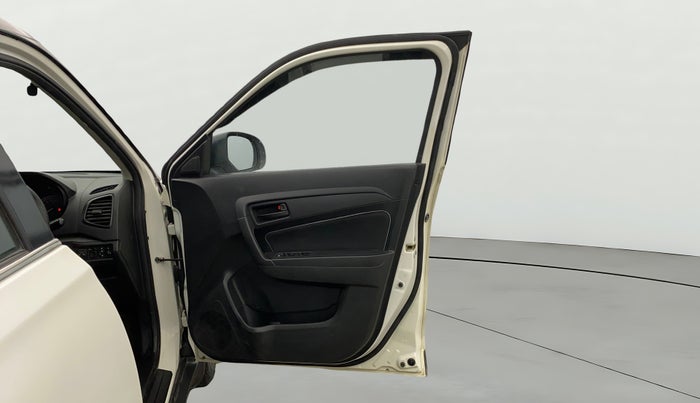 2021 Maruti Vitara Brezza VXI, CNG, Manual, 60,881 km, RHS Front Door