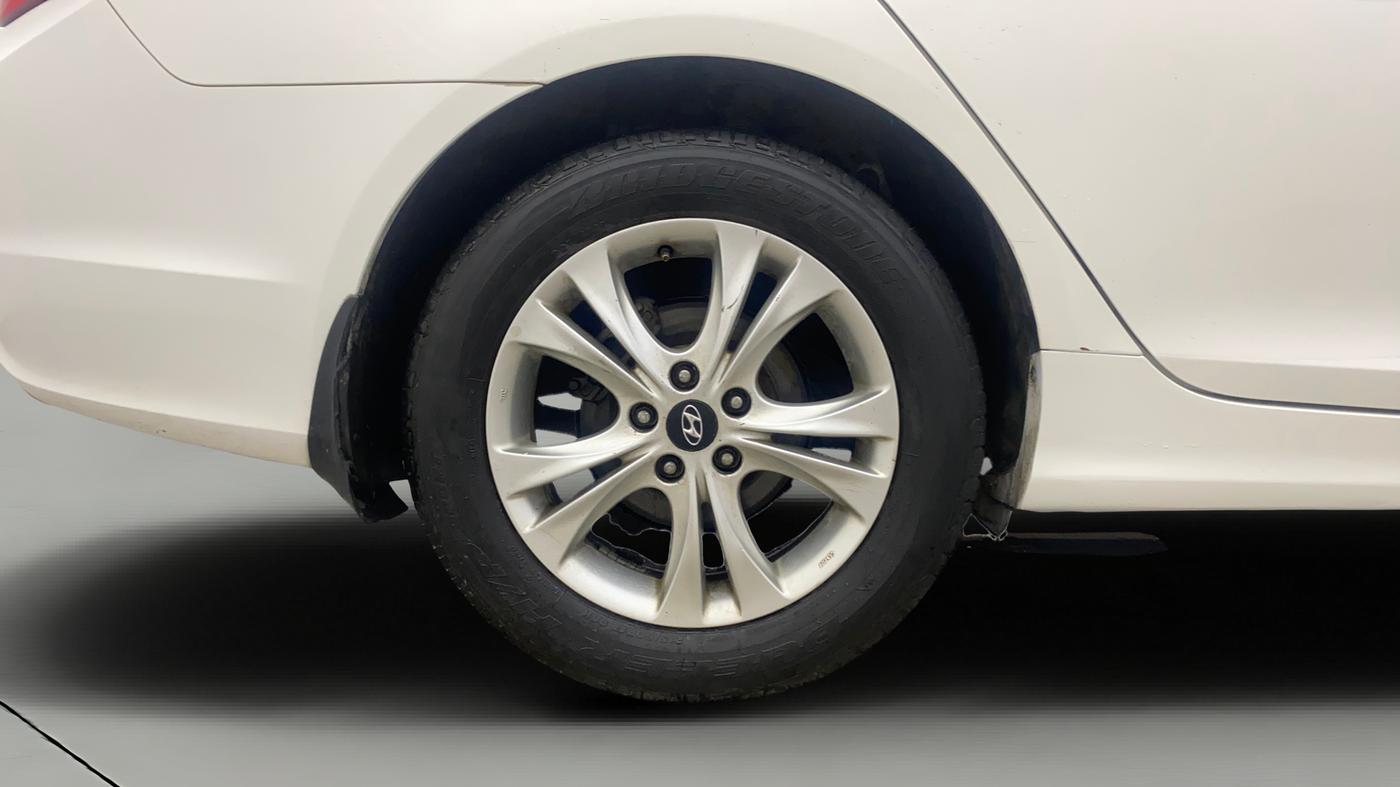 2013 Hyundai Sonata 2.4 GDI AT, Petrol, Automatic, 64,863 km, Right Rear Wheel